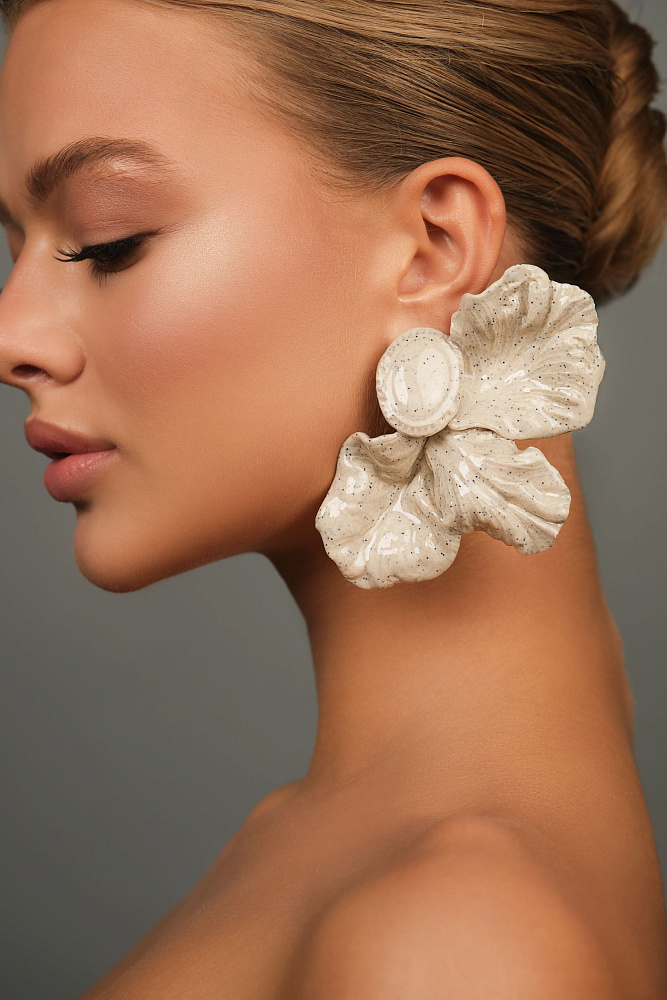 Серьги и кольцо «Фарфоровый цветок». Мраморный цвет - фото 2